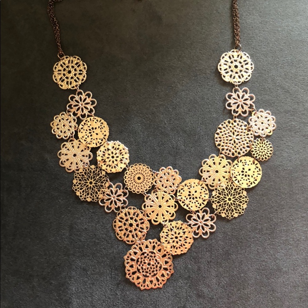charming charlie rose gold statement necklace